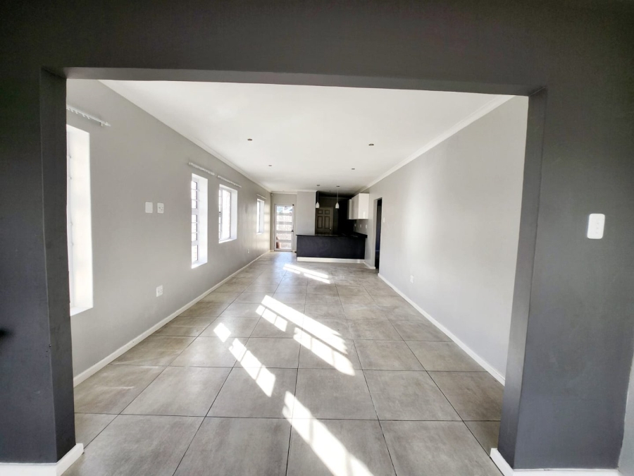 To Let 3 Bedroom Property for Rent in Lovemore Park Eastern Cape